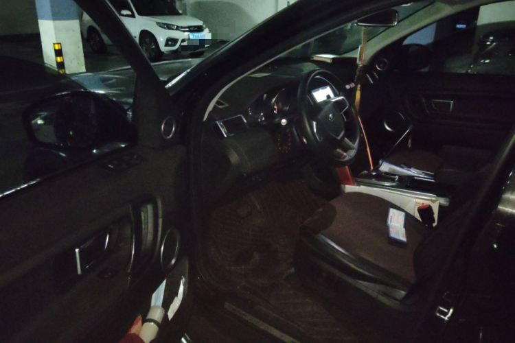 Used Land Rover Discovery Sport 2017 2.0T PURE Driver Seat