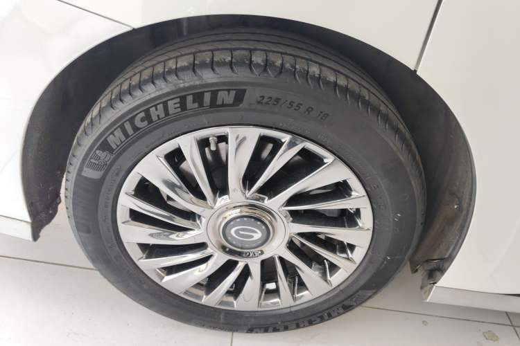 Used GAC Trumpchi M8 2023 Zongshi Series Dual-Motor Flagship Edition Right Rear Wheel Hub
