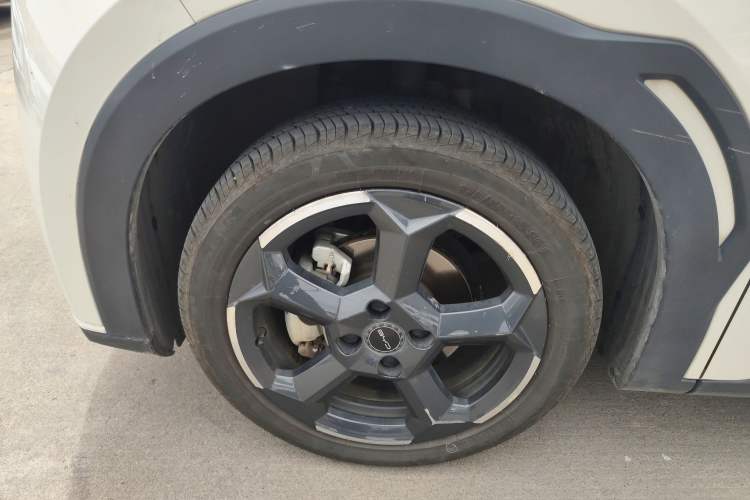 Used BYD Seagull 2023 Free Edition Left Front Wheel Hub
