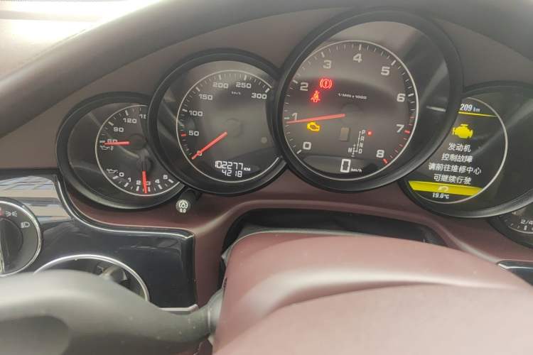 Used Porsche Panamera 2016 Panamera 4 Executive Edition 3.0T Odometer Close Up