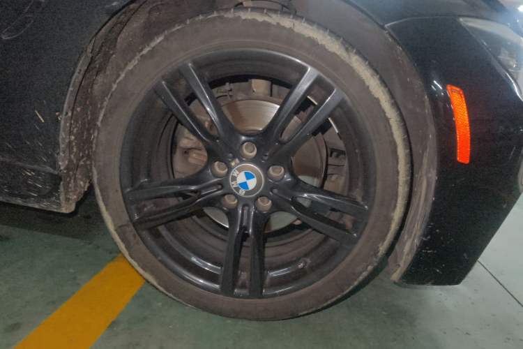 Used BMW 3 Series 2019 320i M Sport Night Edition Right Front Wheel Hub