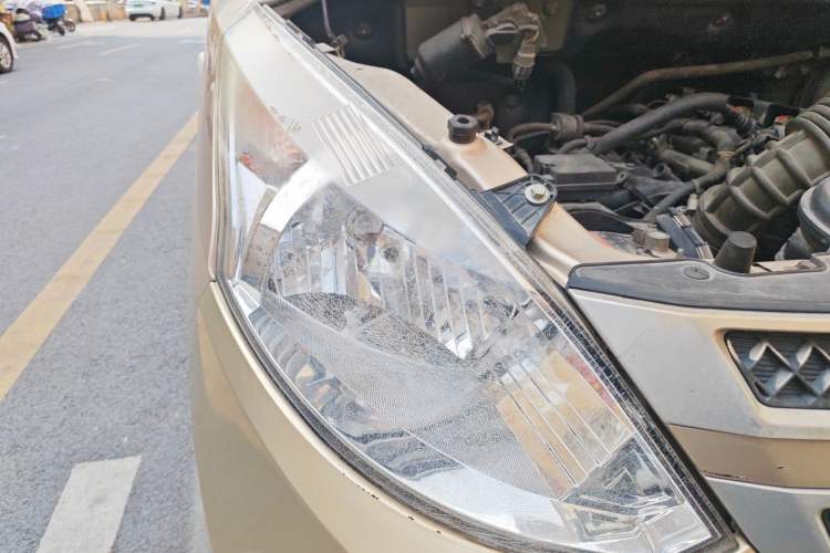 Used Wuling Rongguang V 2018 1.5L Practical Version Right Front Headlight