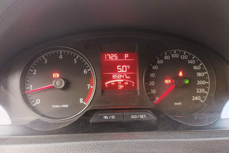 Used Volkswagen Santana 2015 1.6L Automatic Fashion Edition