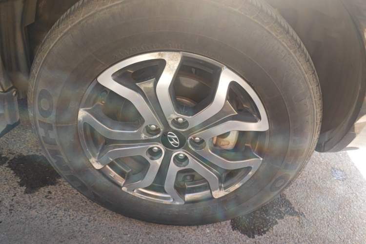 Used Hyundai Tucson 2013 2.0L Manual Two-Wheel Drive Fashion Edition
