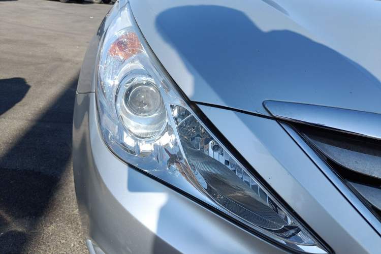 Used Hyundai Sonata 2011 2.0L Automatic Luxury Edition
