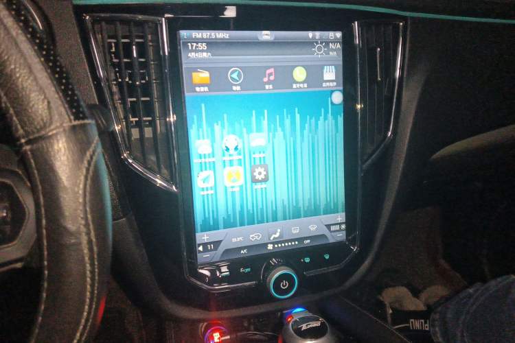 Used Zotye SR7 2016 1.5T CVT Cube Heart Edition China IV Standard Audio And AC Panel