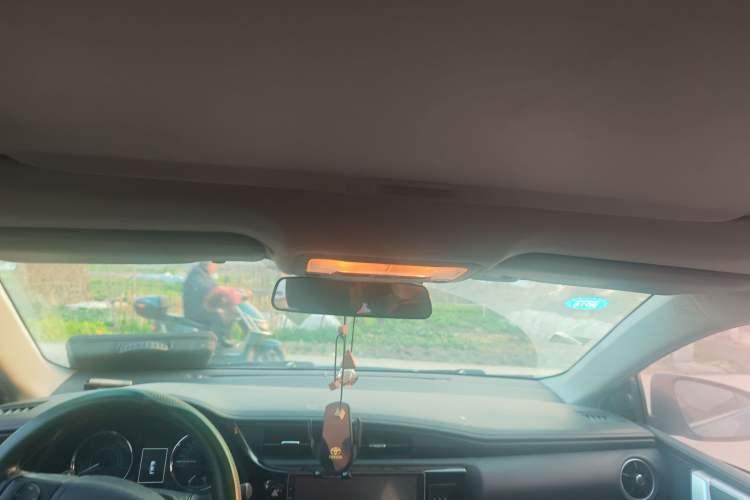 Used Toyota Corolla 2016 Dual-Engine 1.8L E-CVT Elite Edition