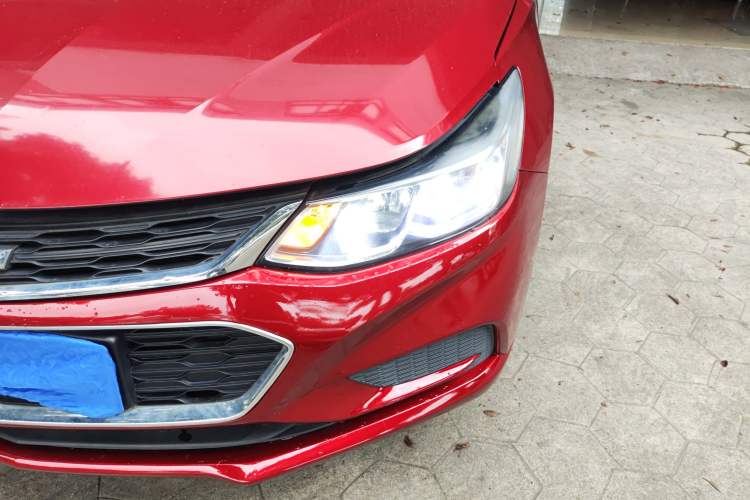 Used Chevrolet Cruze 2017 1.5L Automatic Pioneer Sunroof Edition
