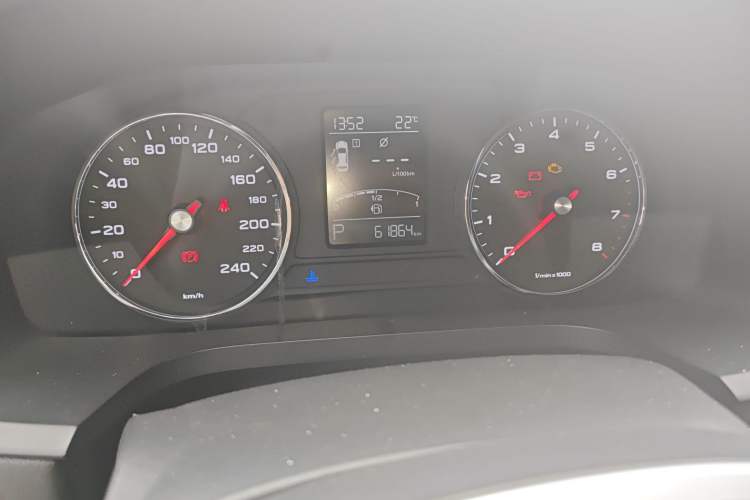 Used Roewe i6 2020 PLUS 1.6L CVT 4G Connected Glory Flagship Edition
