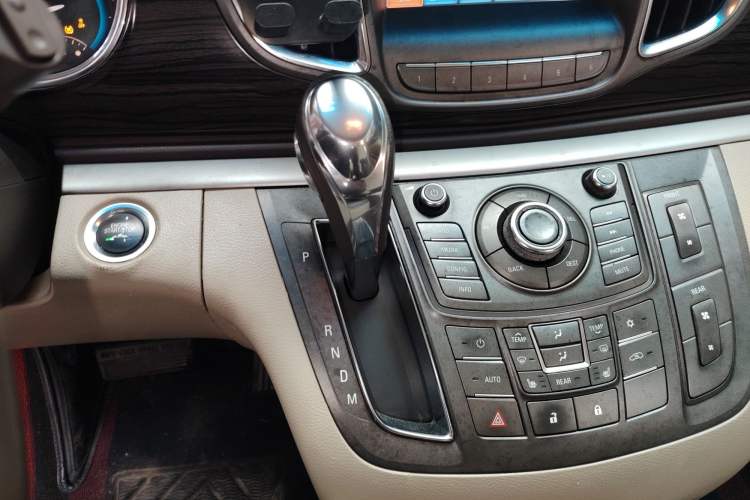 Used Buick GL8 2011 3.0L XT Luxury Business Flagship Edition
