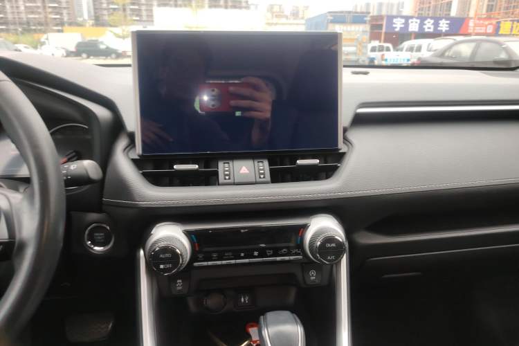 Used Toyota Wildlander 2021 2.0L CVT Two-Wheel Drive Luxury Edition