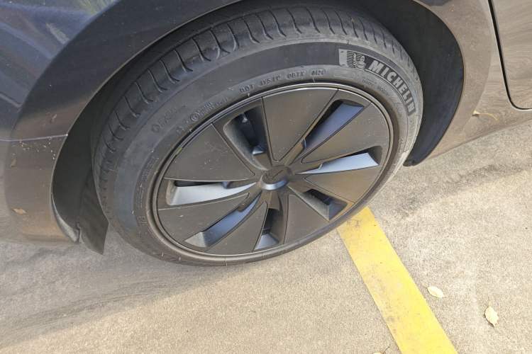 Used Tesla Model 3 2023 Rear-Wheel-Drive Version
