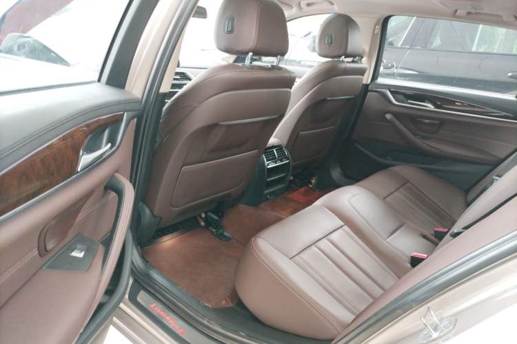 Used BMW 5 Series 2019 525Li Luxury Package