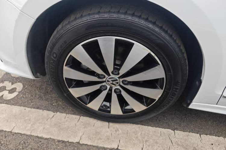 Used Volkswagen Sagitar 2017 180TSI Automatic Luxury Edition
