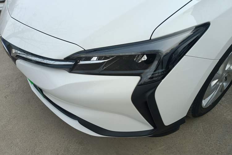 Used Buick Velite 6 2023 430km Range Commuter Version