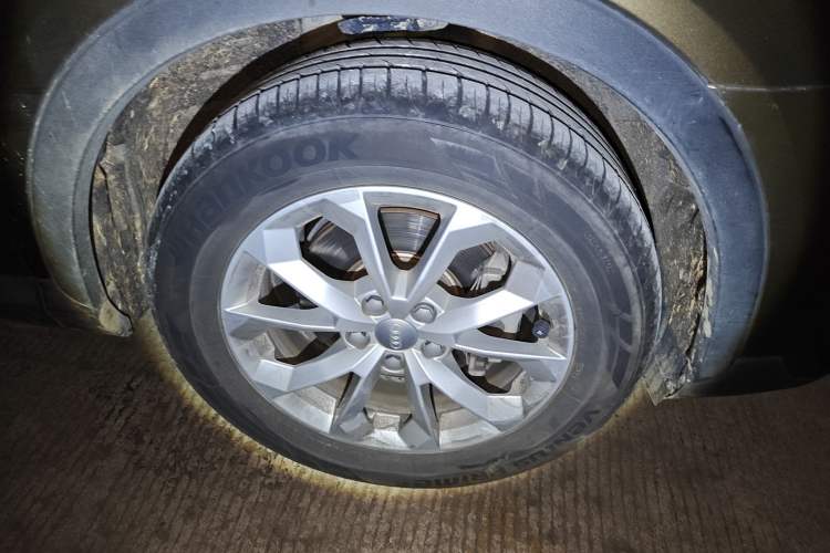 Used Audi Q3 2018 30th Anniversary Edition 30 TFSI Standard Model Right Front Wheel Hub