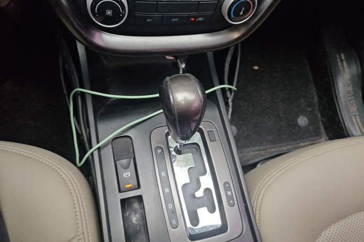 Used Bestune X80 2015 2.0L Automatic Comfort Anniversary Edition
