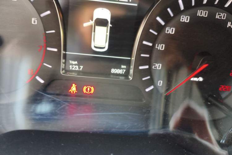 Used GAC Trumpchi GS4 2017 235T Manual Two-Wheel Drive Luxury Edition Odometer Close Up