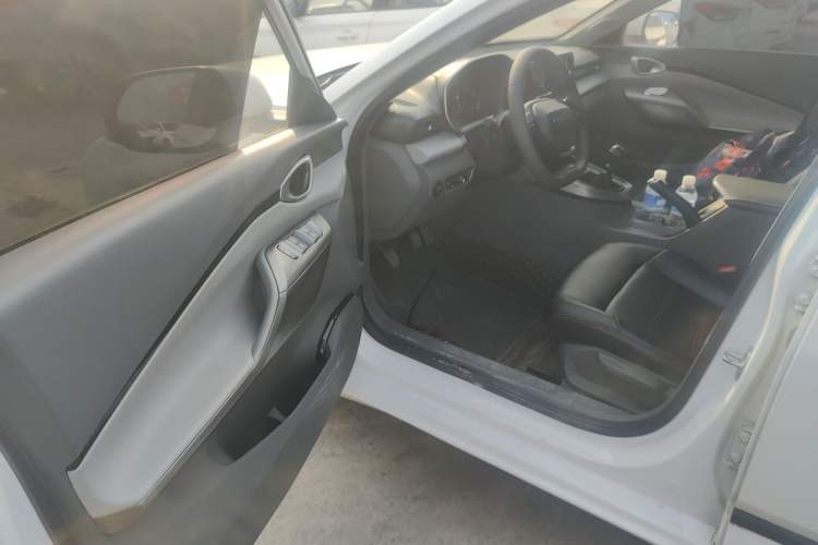 Used Baojun RC-5 2020 1.5L Manual Zhiyao Elite Edition