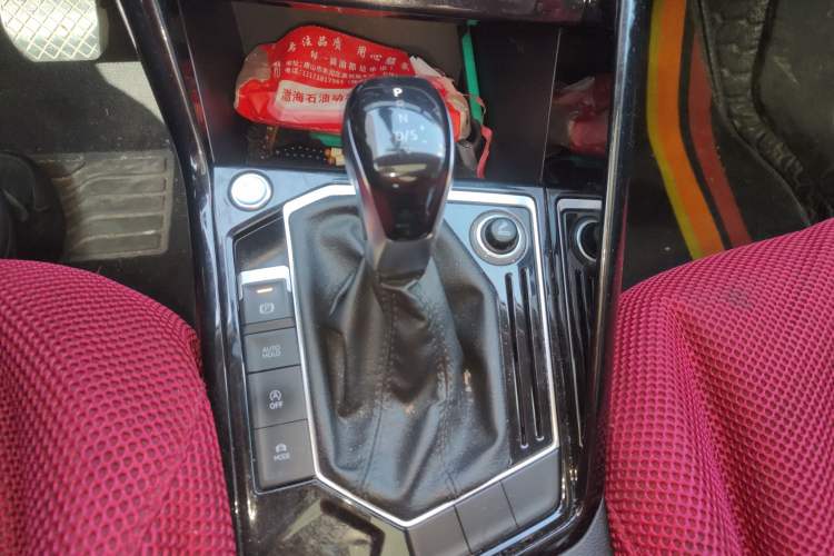 Used Volkswagen Tayron 2020 330TSI Two-Wheel Drive Luxury Smart Connectivity Version
