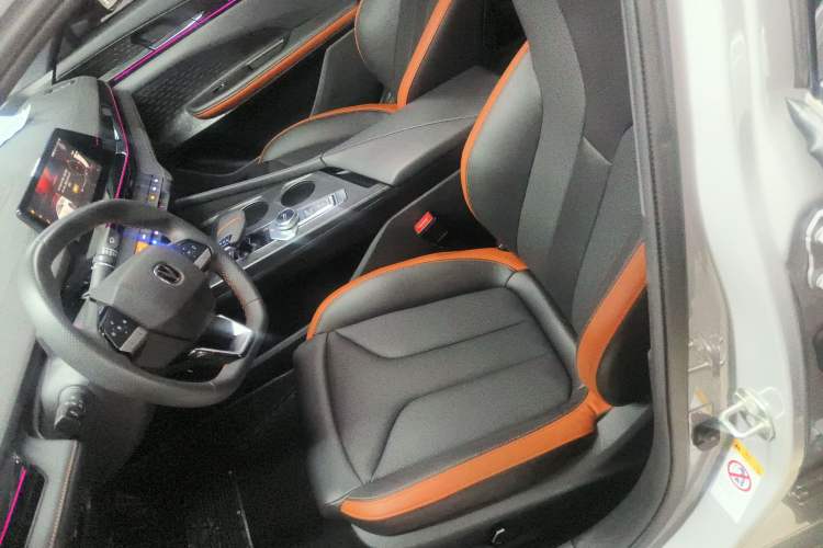 Used Changan UNI-V 2023 1.5T Prestige Model
