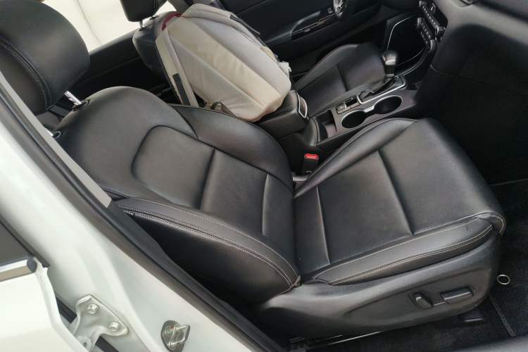 Used Kia KX5 2017 1.6T Automatic Two-Wheel Drive 15th Anniversary Special Edition DLX