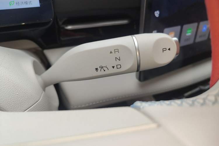 Used Baojun Yunhai 2026 Model 600km Pure Electric Edition Gear Lever