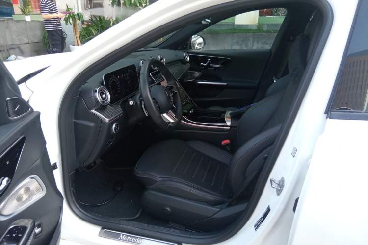 Used Mercedes-Benz C-Class 2024 Facelifted C-Class 260 L Night Edition Sports Version