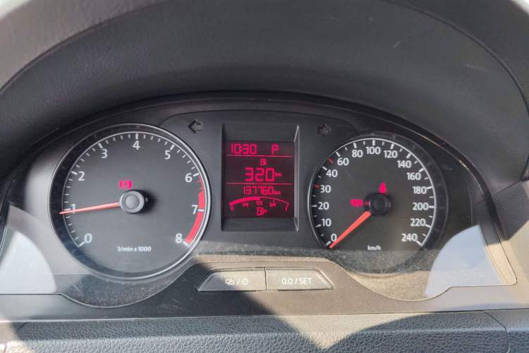 Used Volkswagen Santana 2015 1.6L Automatic Comfort Edition
