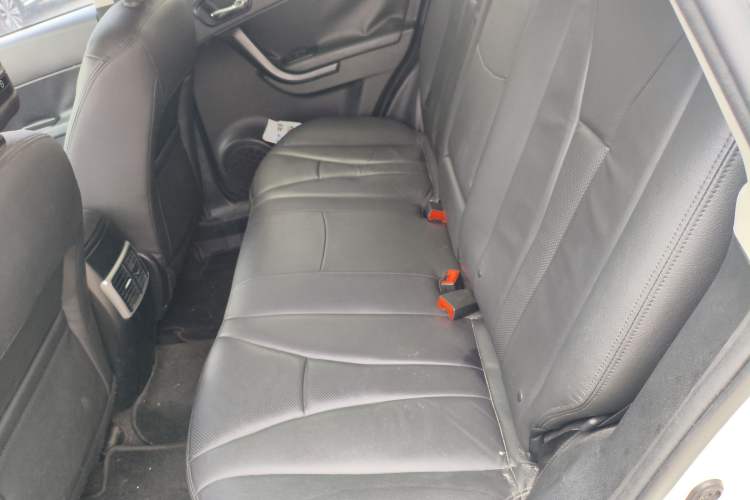 Used GAC Trumpchi GS5 2013 2.0L Automatic Two-Wheel Drive Light Interior Special Edition
