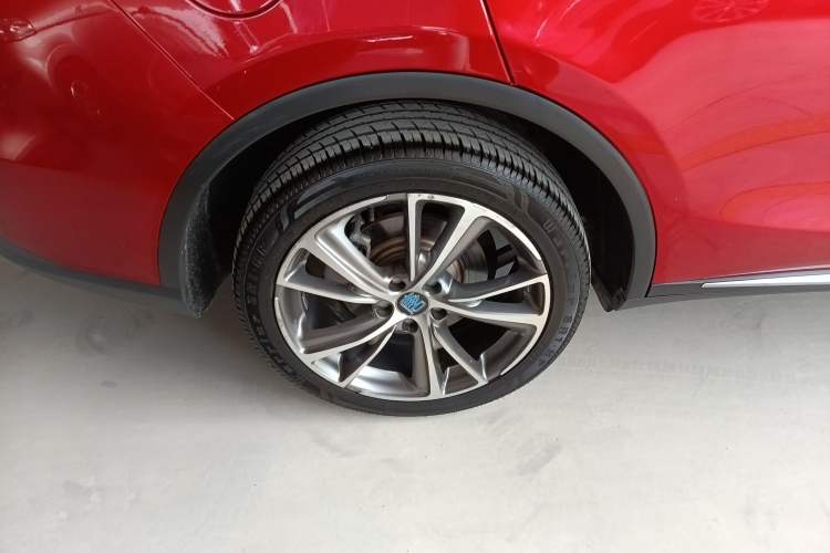 Used BYD Tang New Energy 2020 DM 2.0T Dual-Engine All-Wheel Drive Prestige 7-Seater China VI Standard Right Rear Wheel Hub