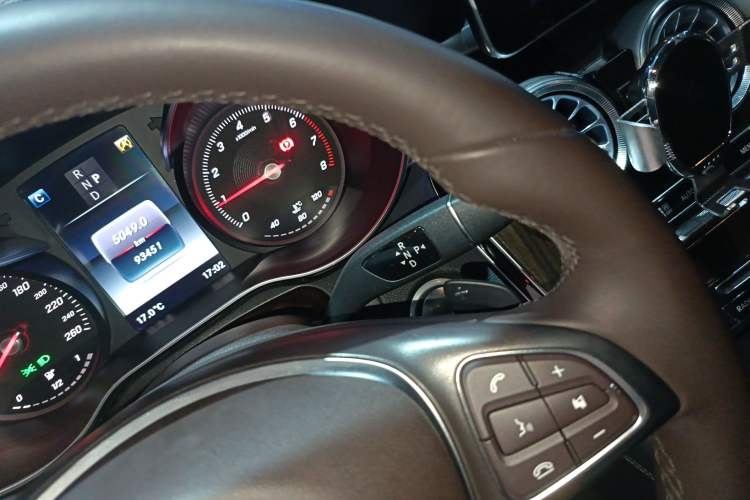 Used Mercedes-Benz GLC 2016 GLC 260 4MATIC Luxury Model
