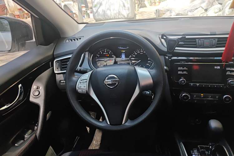 Used Nissan Qashqai 2016 2.0L CVT Elite Edition