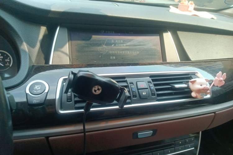 Used BMW 5 Series GT 2014 535i Leading Model Audio And AC Panel