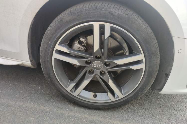 Used Audi A4L 2020 40 TFSI Luxury Dynamic Model
