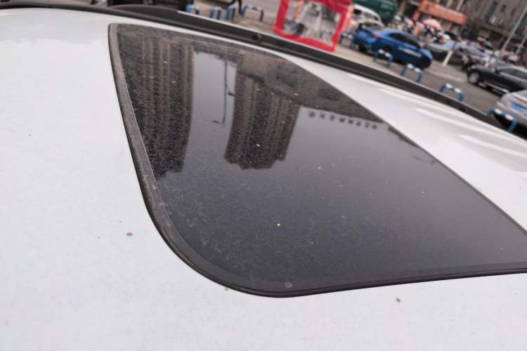 Used Jeep Compass 2014 2.0L two-wheel drive sport version
