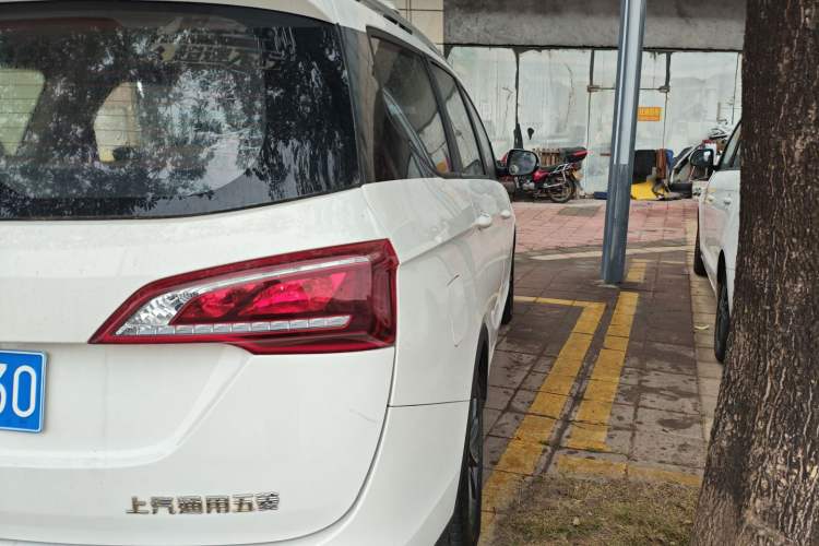 Used Baojun 730 2019 1.5T CVT Fashion Model 7 Seats China VI Emission Standard
