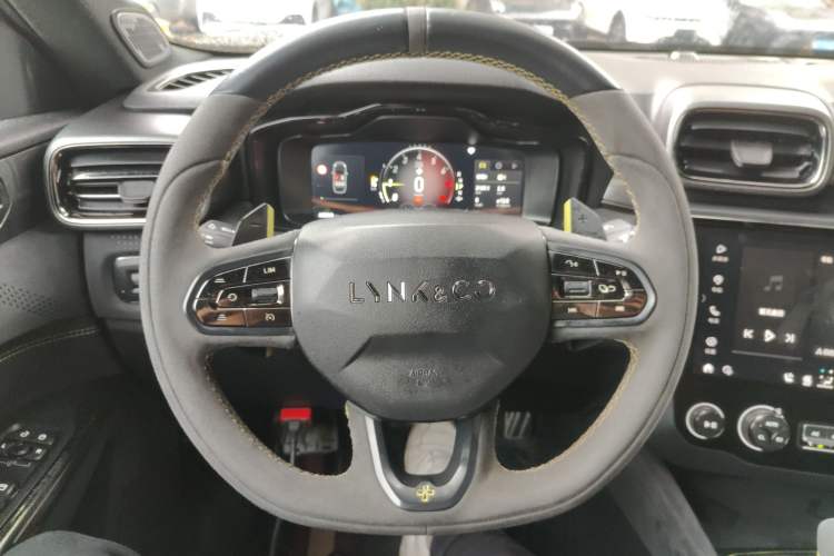Used Lynk & Co 03 2019 03+ 2.0TD Automatic Wind-Chasing Edition Steering Wheel