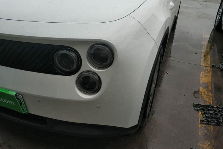 Used firefly 2025 Illuminated Edition
