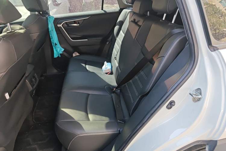 Used Toyota RAV4 2020 2.0L CVT Two-Wheel Drive Fashion PLUS Edition
