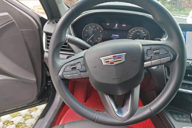Used Cadillac CT5 2021 Revised 28T Luxury Version Steering Wheel