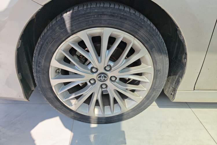 Used Toyota Camry 2018 2.5G Luxury Edition Left Front Wheel Hub