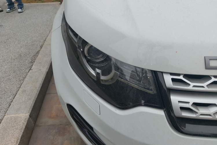 Used Land Rover Discovery Sport 2016 2.0T HSE Right Front Headlight