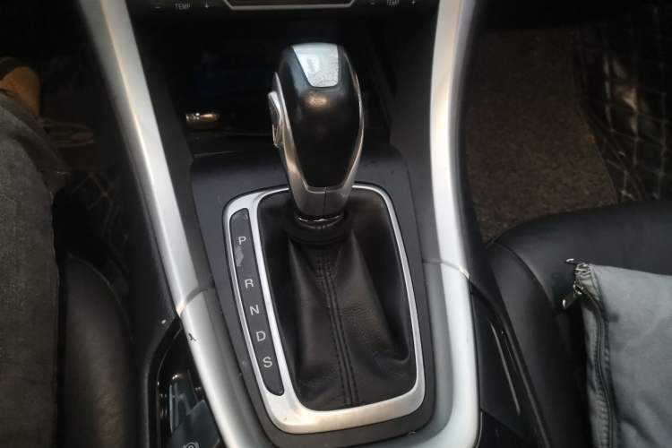 Used Ford Mondeo 2013 1.5L GTDi180 Fashion Edition Gear Lever