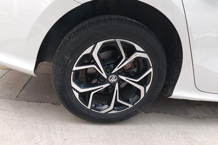 Used MG 5 2023 180 DVVT CVT Luxury Edition