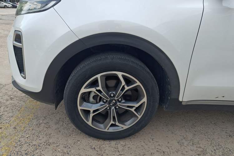 Used Kia KX5 2019 2.0L Automatic 2WD Comfort Edition Left Front Wheel Hub