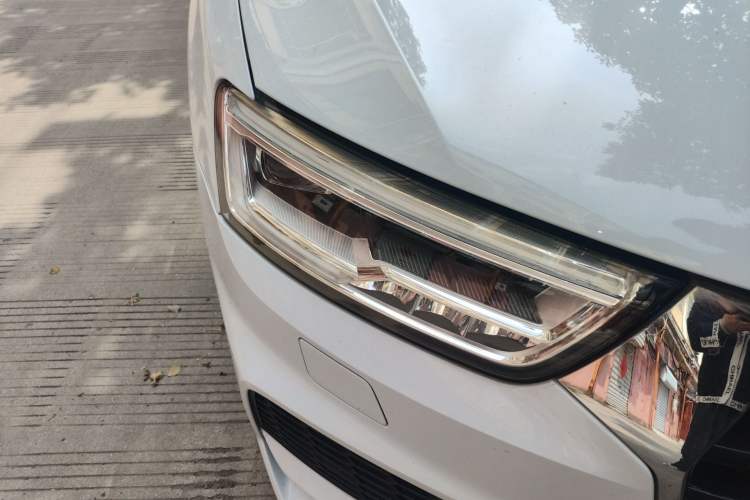 Used Audi Q3 2017 35 TFSI Sport Edition Right Front Headlight