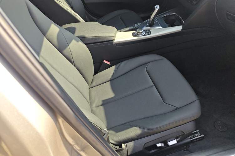 Used BMW 3 Series 2016 320Li Fashion Model
