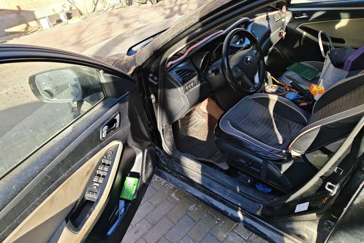 Used Bestune B70 2014 2.0L automatic luxury version