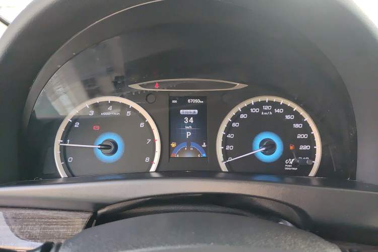 Used Changan Raeton 2014 1.8T Automatic Elite Anniversary Edition China V Standard
